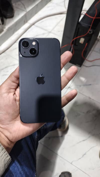 Apple iPhone 13