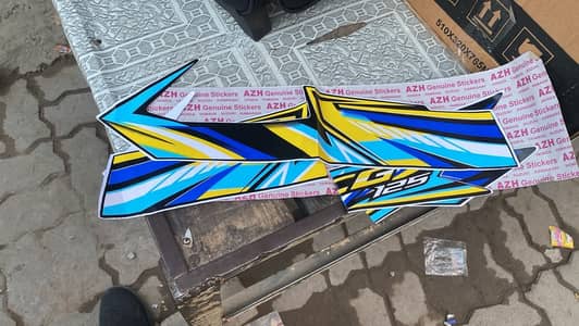 125 1st copy sticker available 26 model black 03324619640