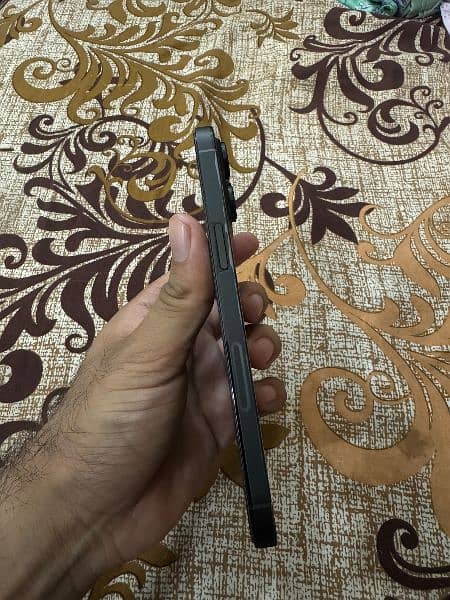 Iphone 14 pro max 1