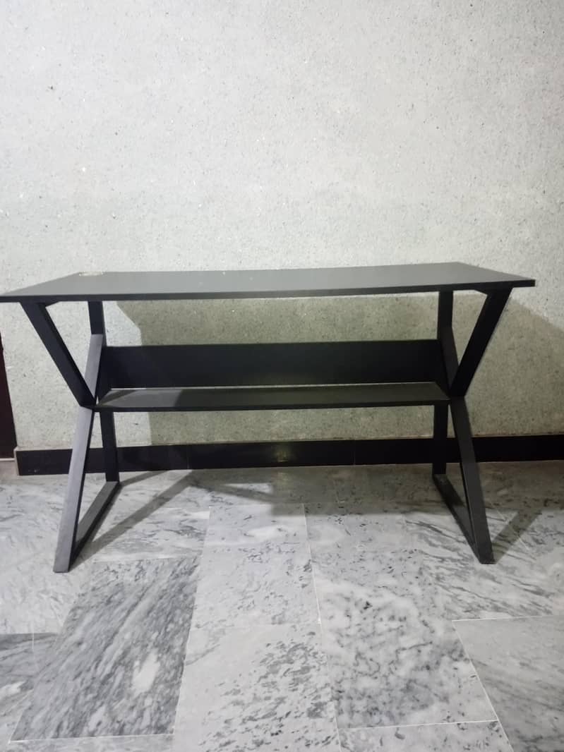 Gaming table or office table 1