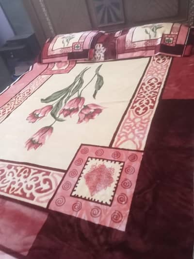 warmer bed sheets and pilwo cover bilkul new hai  double bed ki