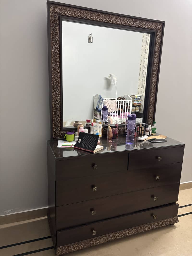 Bed and dressing table 7