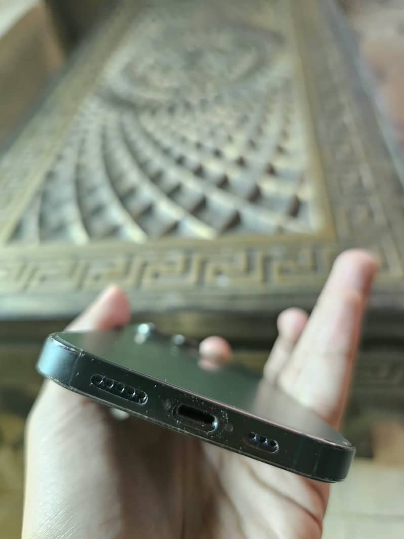 Apple iPhone 13 Pro 4