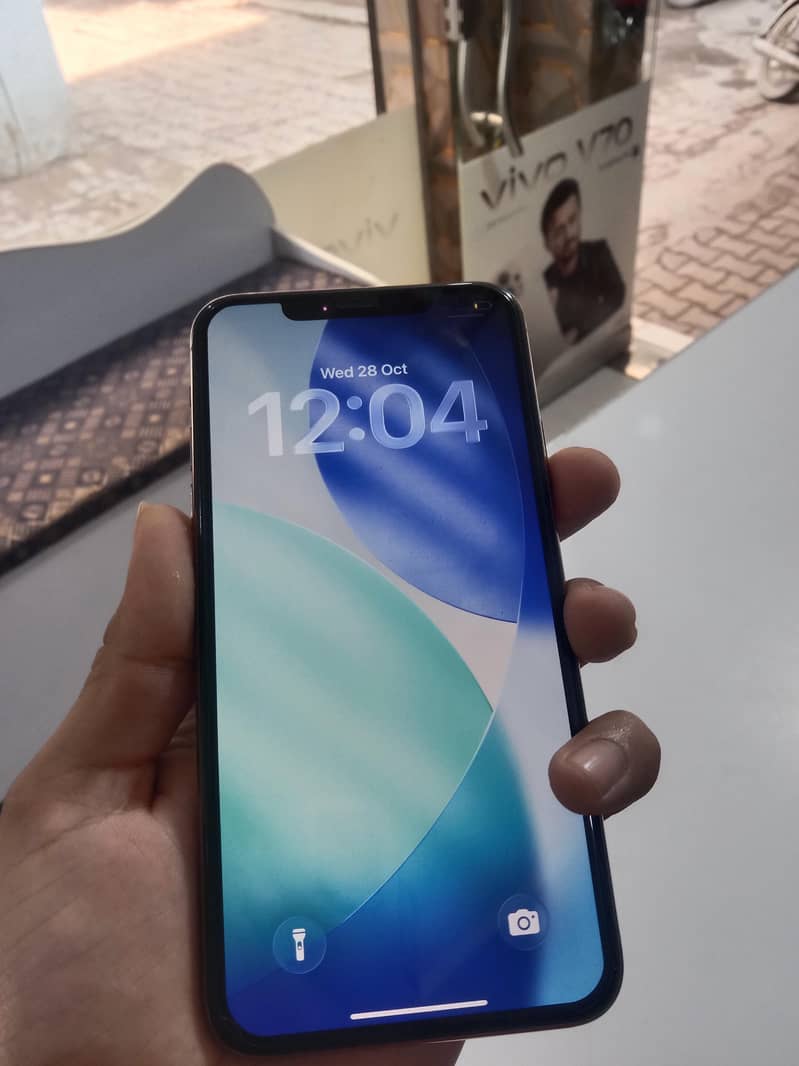 Apple iPhone 11 Pro Max 1