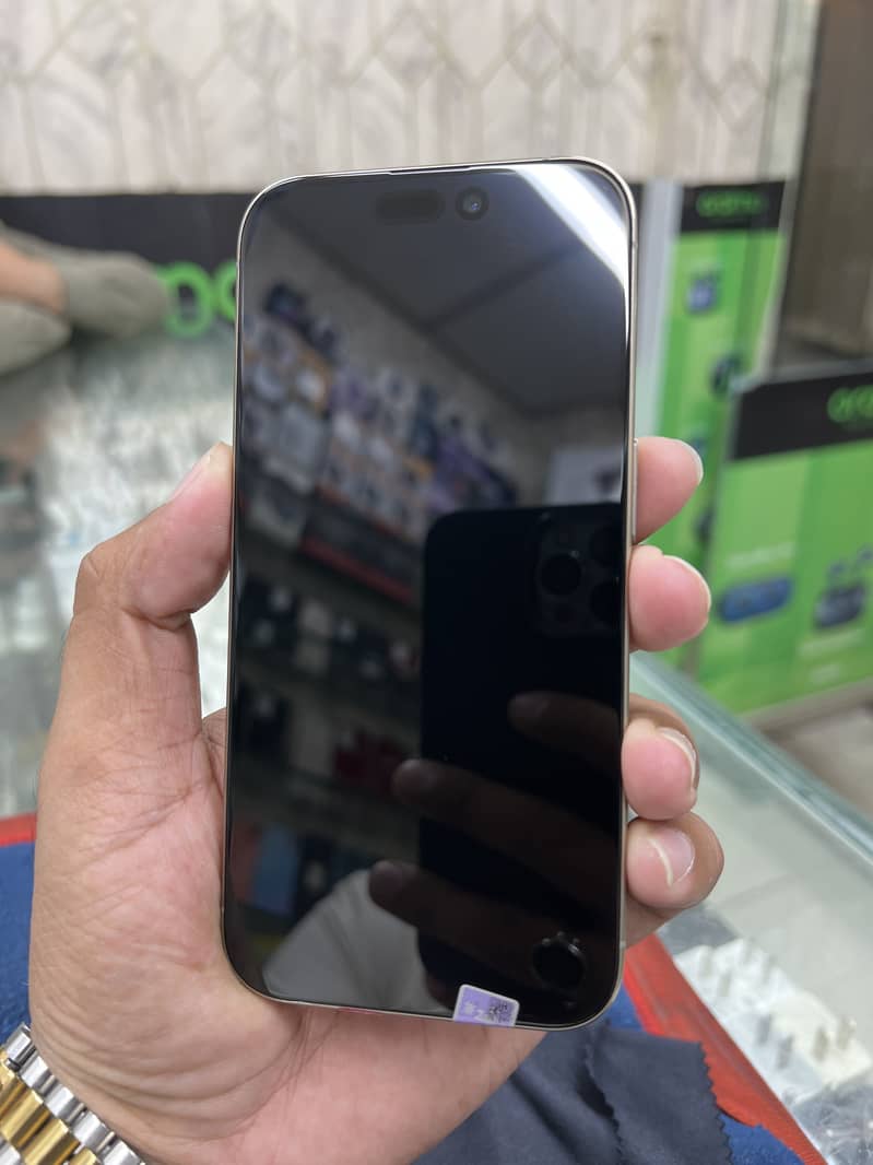 Apple iPhone 15 Pro 1