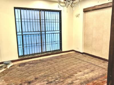 10 Marla House For Rent In Phase 8 Air Avinue DHA Lahore