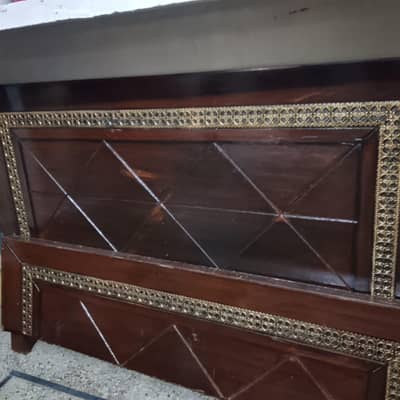 King Size Bed With Mattres & 2 Single Bed With Mattres.