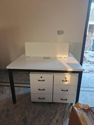 Office workstations for sale [Urgent]