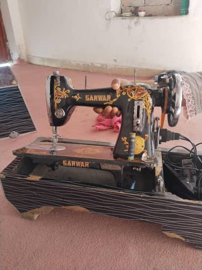 SARWAR KI Silai machine h use ni Hoti condition boht achi h