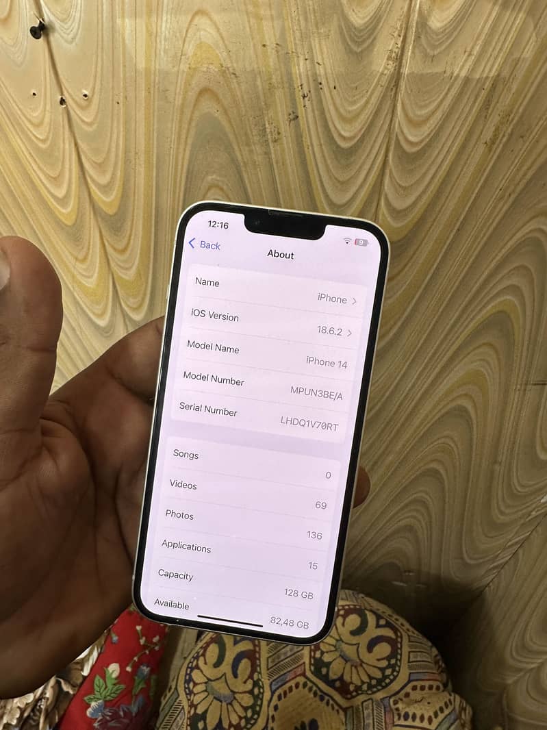 Apple iPhone 14 4