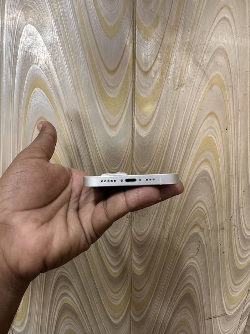 Apple iPhone 14 6