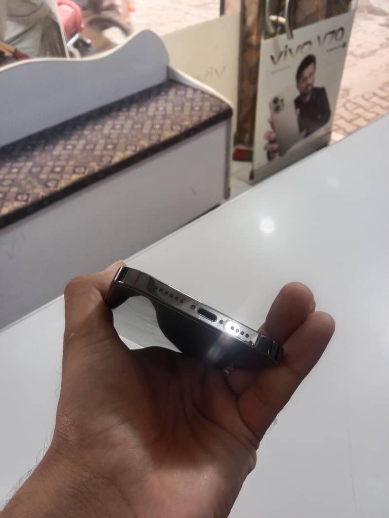 Apple iPhone 12 Pro Max 4