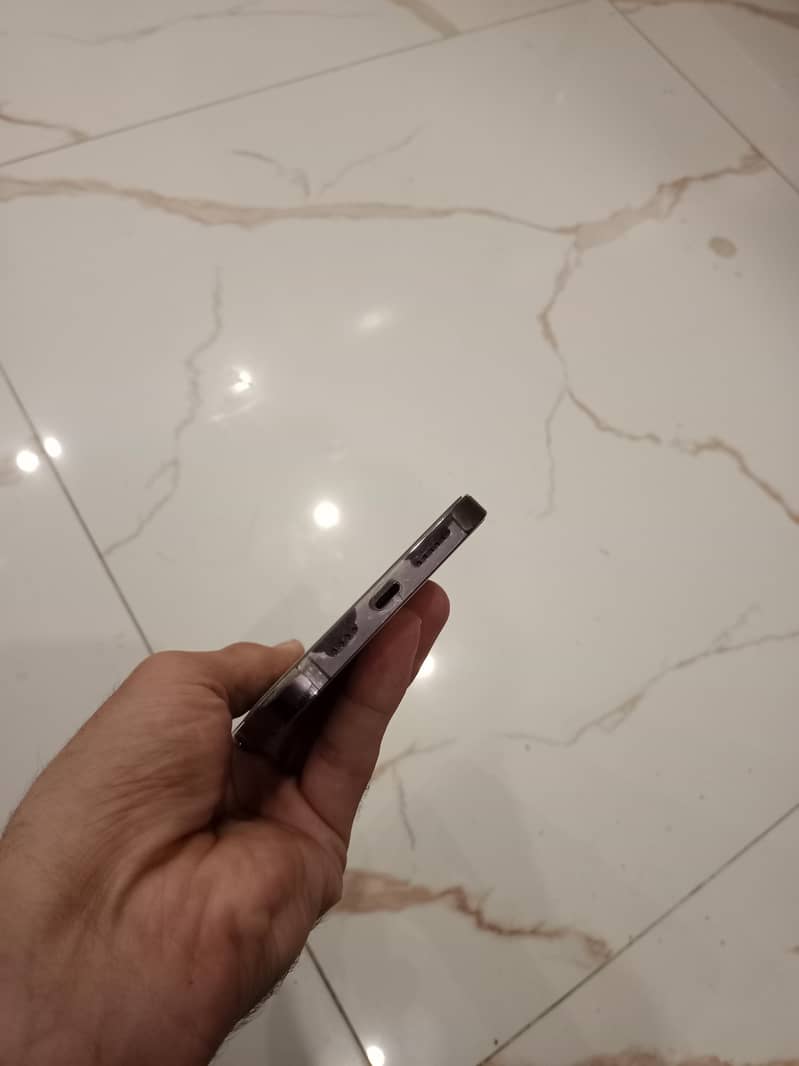 Apple iPhone 14 Pro Max 3
