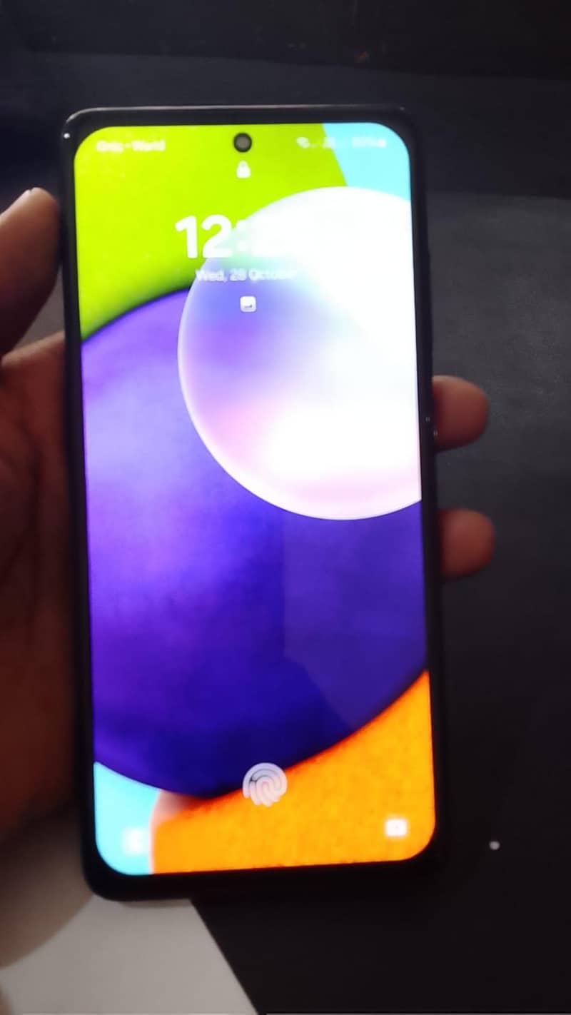 Samsung Mobile A52 1