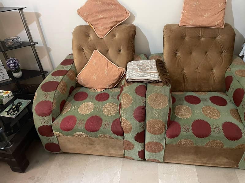 Selling sofa set 1