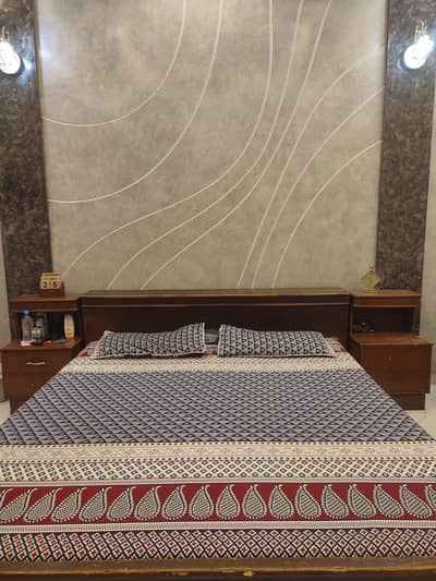 KING SIZE WOODEN BED SET