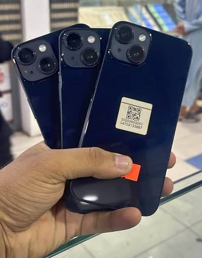 Apple iPhone 13
