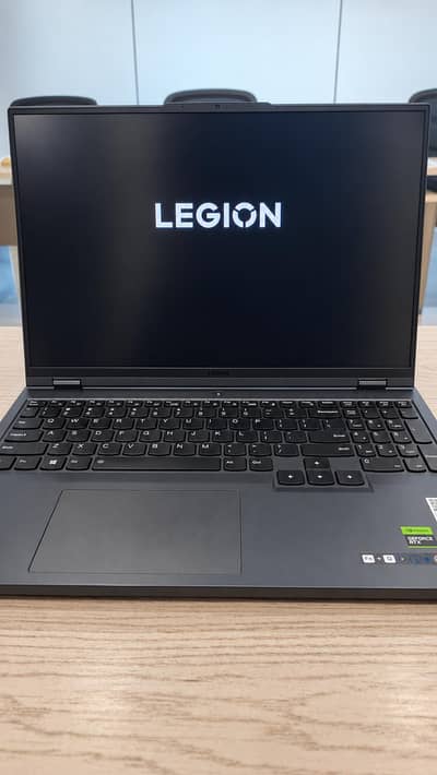 Lenovo Legion Pro 5 16IRX8
