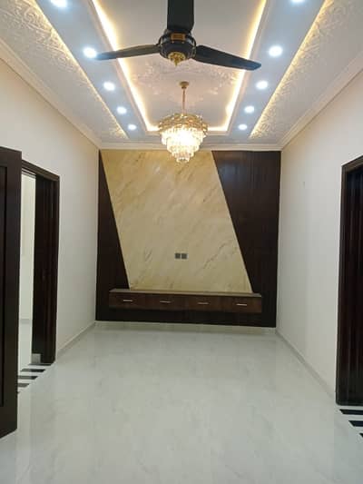 10 MARLA DOUBLE STORY HOUSE FOR SALE
