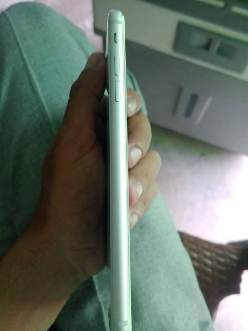 Apple iPhone 8 Plus 2