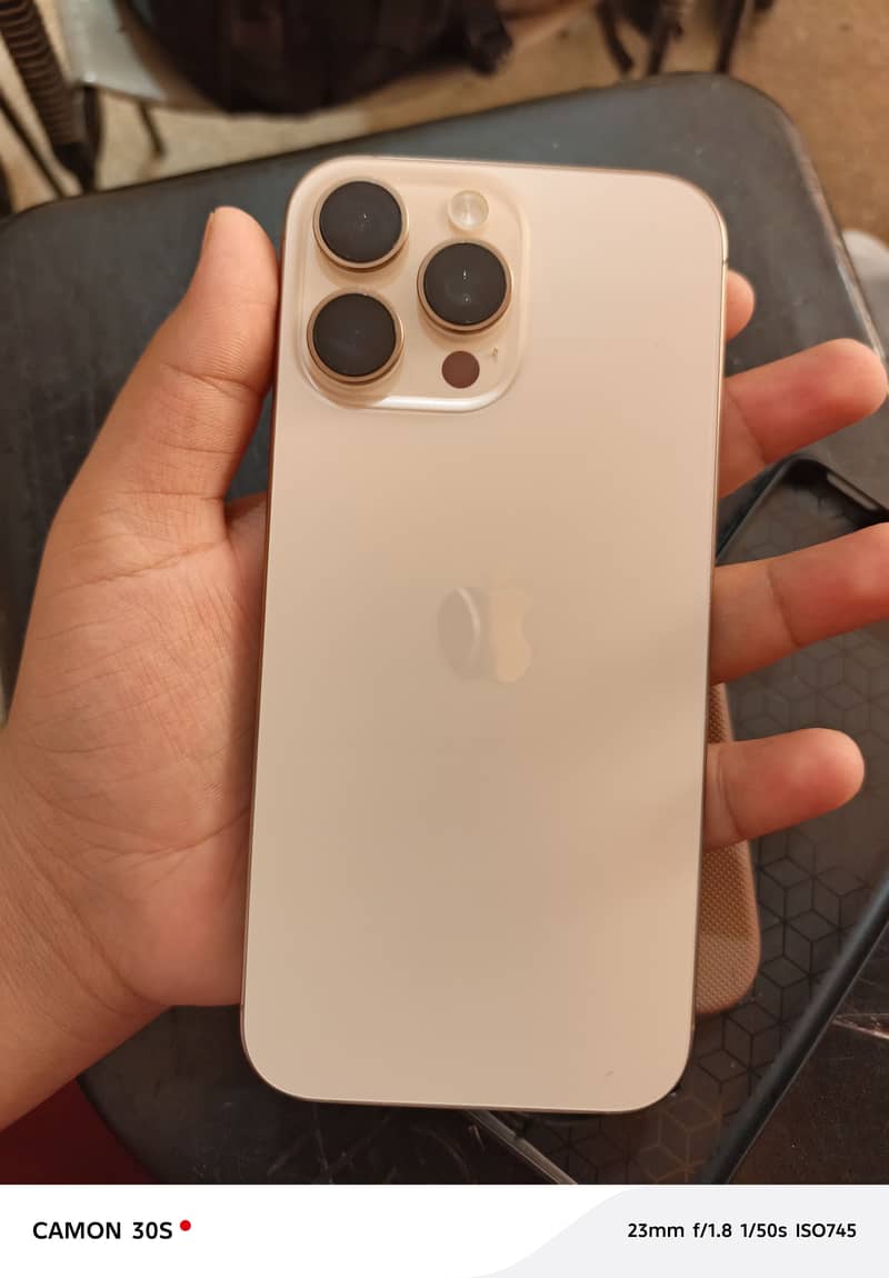 Apple iPhone 16 Pro Max 5