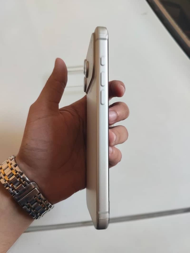 iPhone 17 Pro Max 5