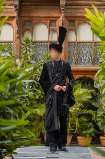 FATMI DESIGNER BLACK GROOM SHERWANI COMPLETE SET