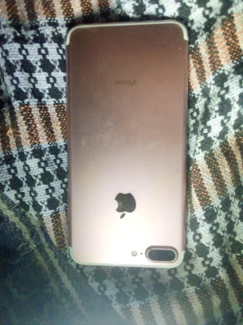 Apple iPhone 7 Plus 4