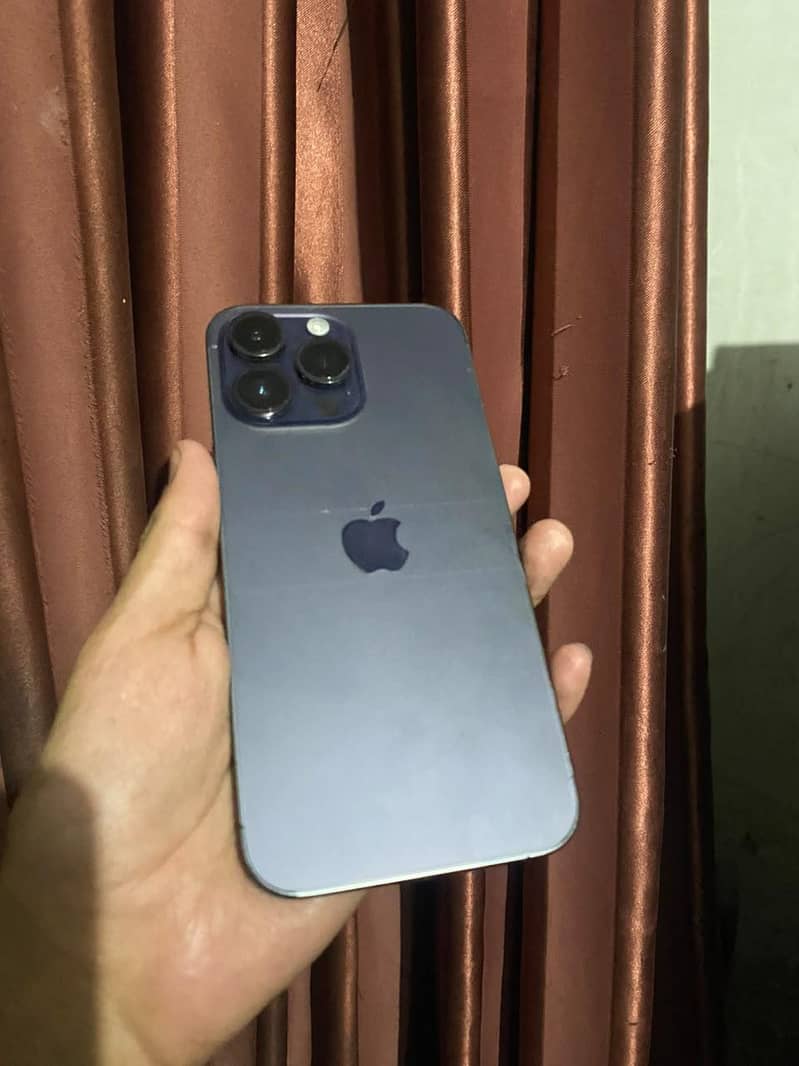 Apple iPhone 14 Pro Max 0