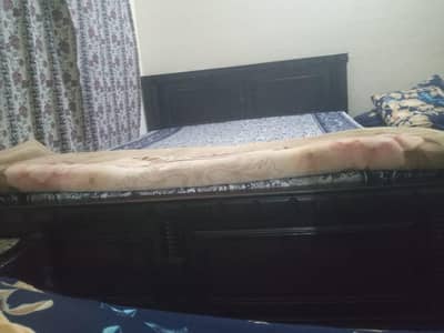 1 bed 1 matress like new  no any fault