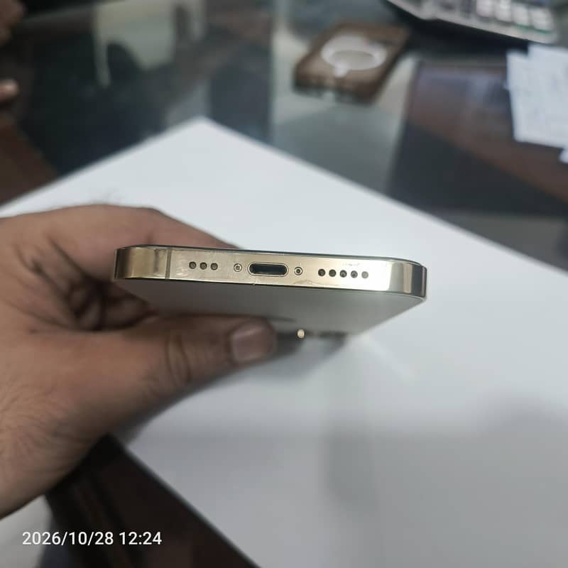 Apple iPhone 12 Pro 4