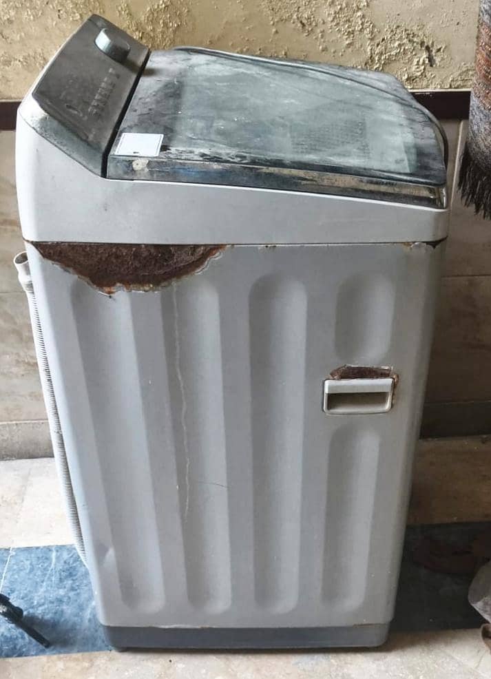 Washing machine in working condition 1
