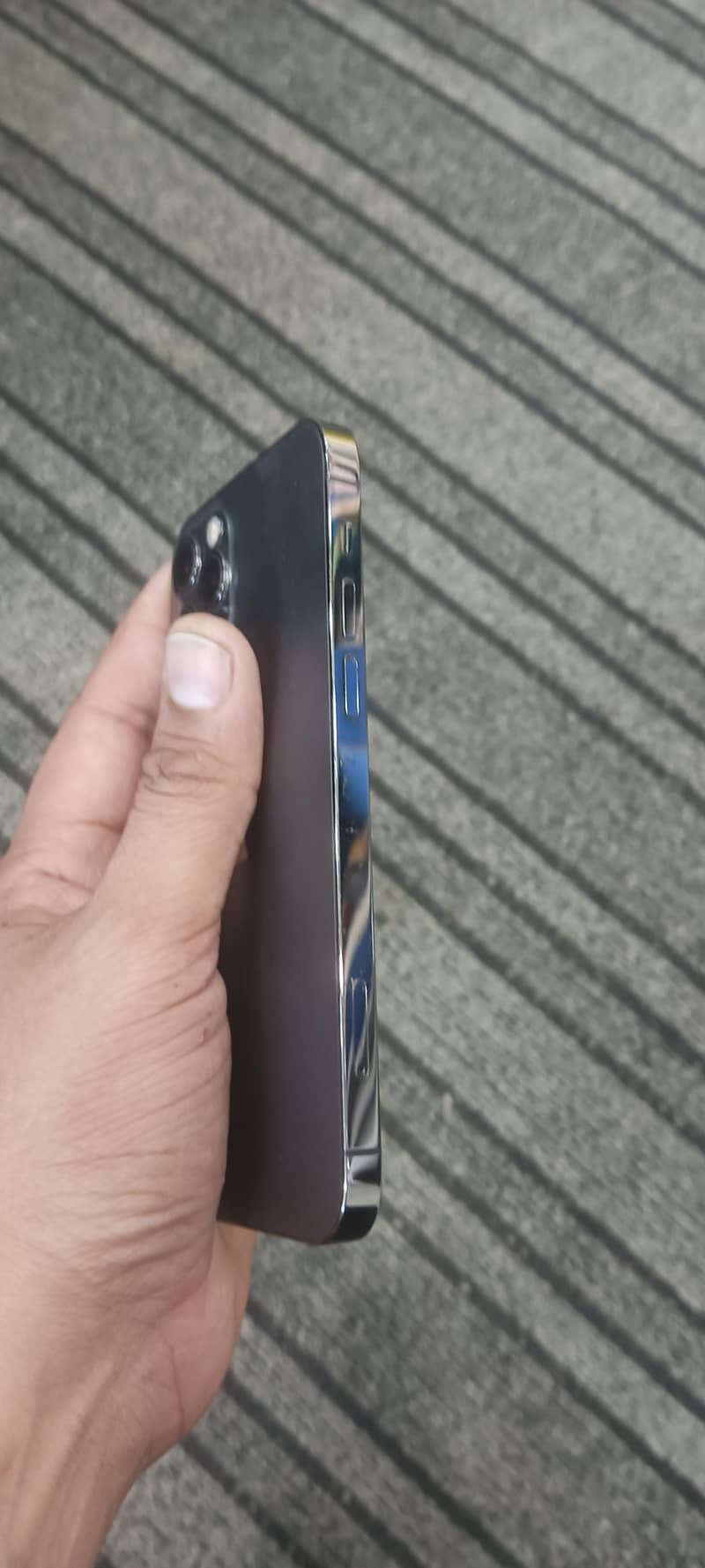 Apple iPhone 12 Pro 2