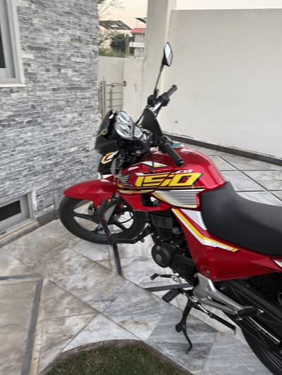 Honda CB150F good as new