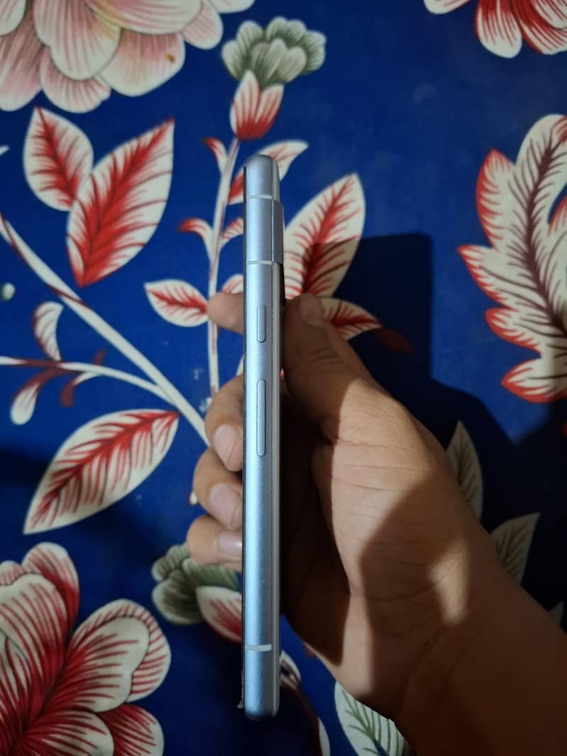 Google Pixel 7a 5