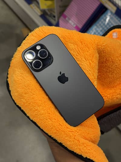 Apple iPhone 16 Pro
