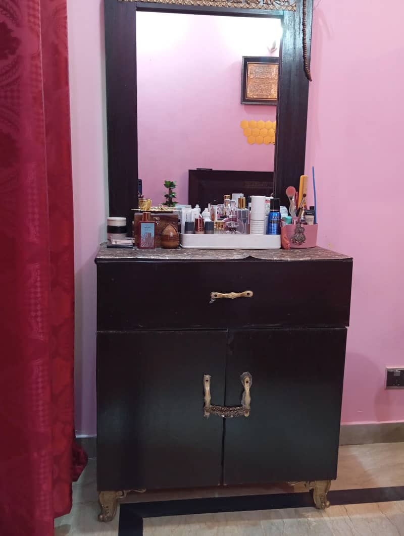 dressing table - Dressers & Drawers - 1120963996