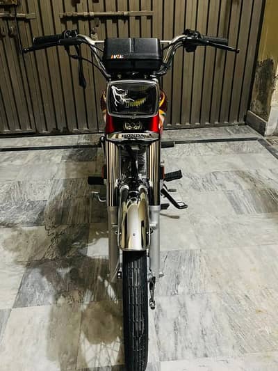 •Honda CG 125 For Sale-Excellent Condition-Totaly genuine-Urgent Sale
