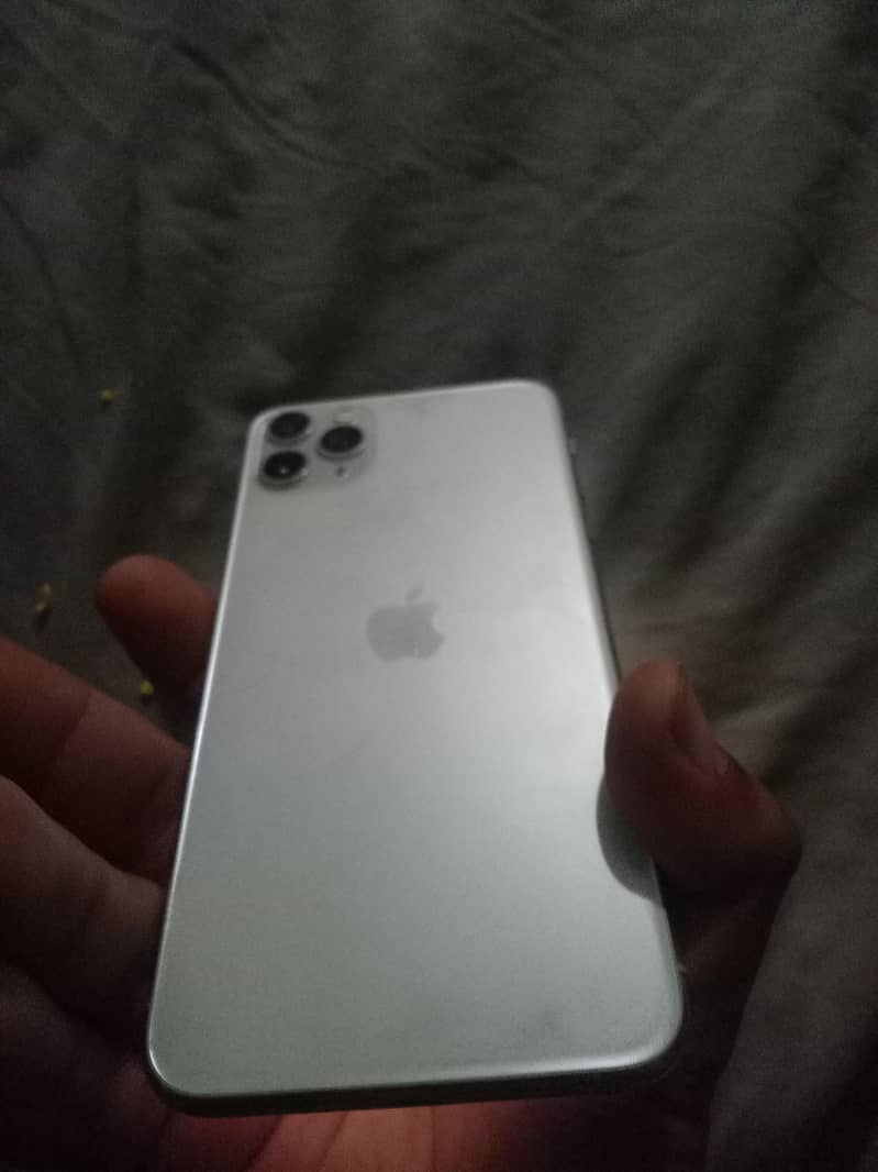 Apple iPhone 11 Pro Max 5
