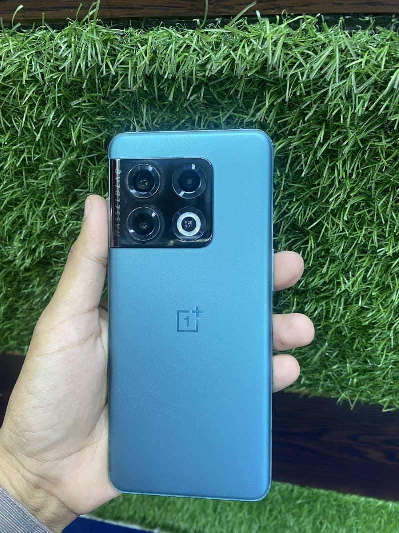 One Plus 10 Pro 5