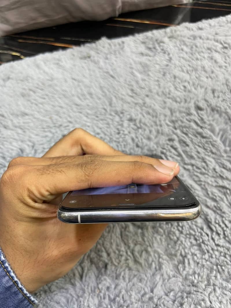 Apple iPhone 11 Pro max 5