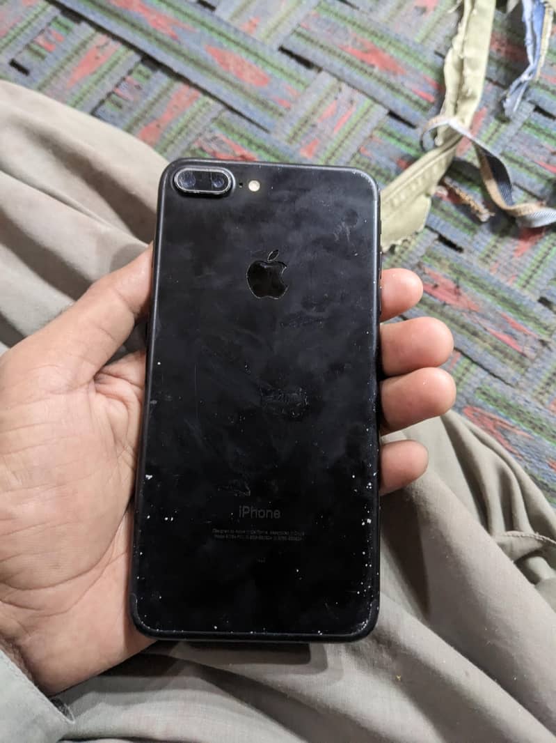 Apple iPhone 7 Plus 0