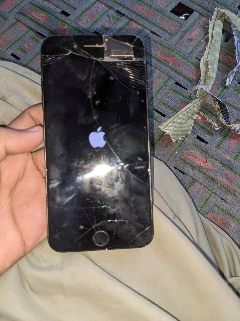 Apple iPhone 7 Plus 2