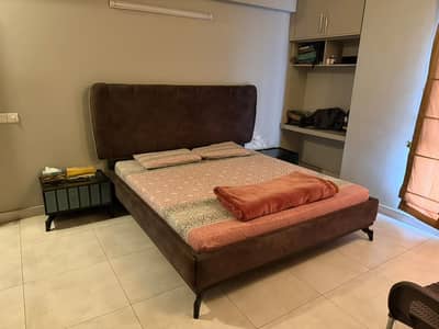 King Size Bedroom Furniture Set with LED Backlit Dresser