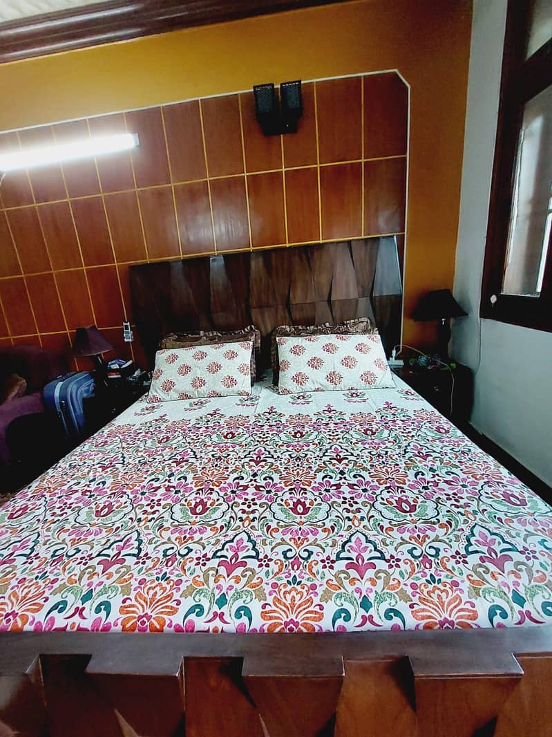 Double Bed set available for sale in very good condition - Beds ...