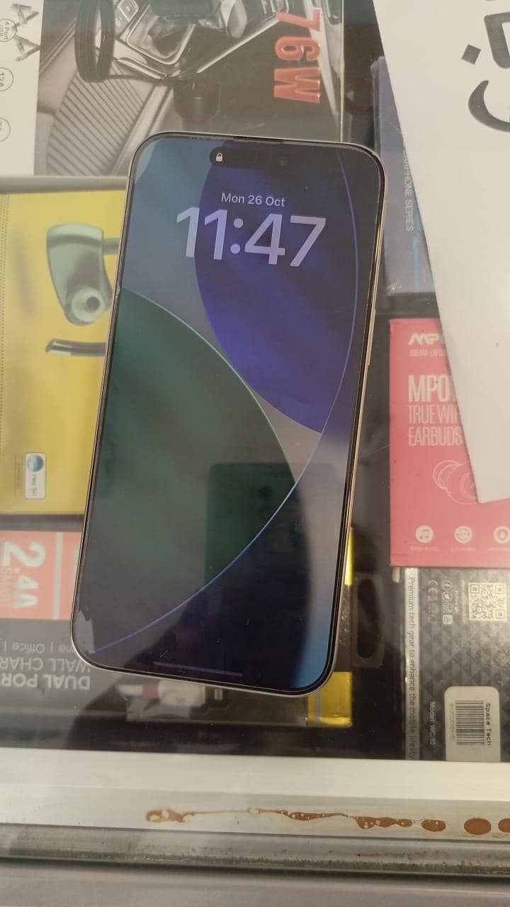 Apple iPhone 15 Pro Max 6