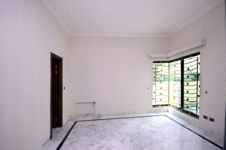 1 Kanal Basement Portion Available For The Rent In DHA Lahore Phase 4 Block B