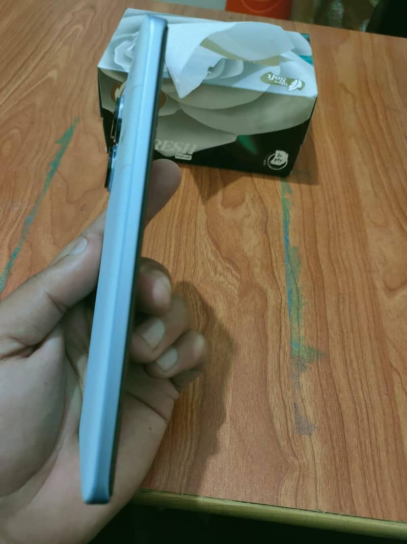 Xiaomi Redmi Note 13 Pro Plus 3