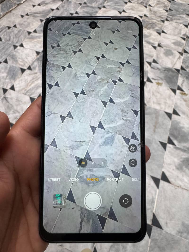 Realme C65 0