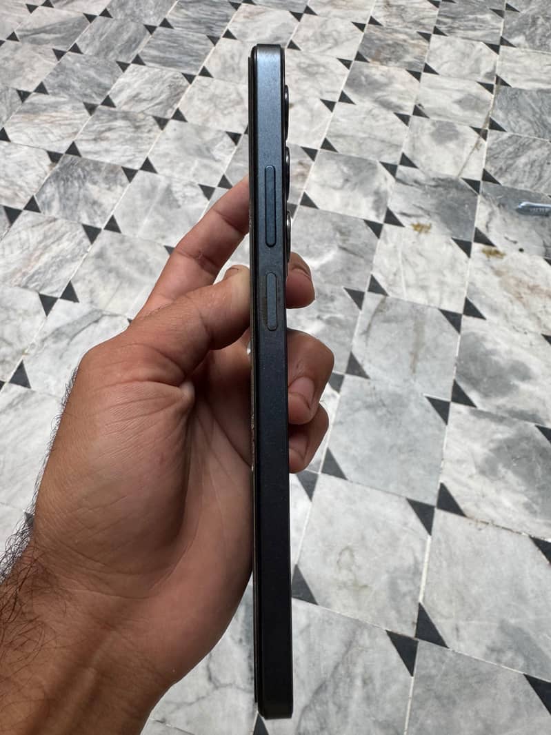 Realme C65 7